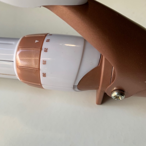 CURLING IRONS (2) - Picture 3 of 14